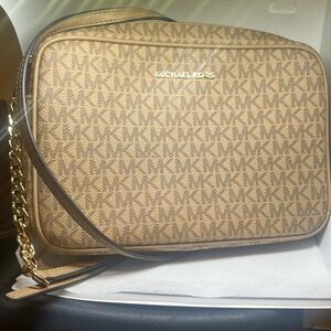 Michael Kors Jet Set Large East West Crossbody